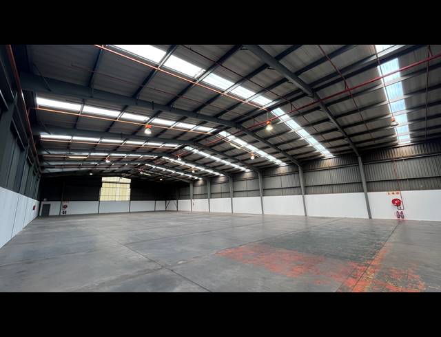1,584M² WAREHOUSE TO LET IN ISANDO